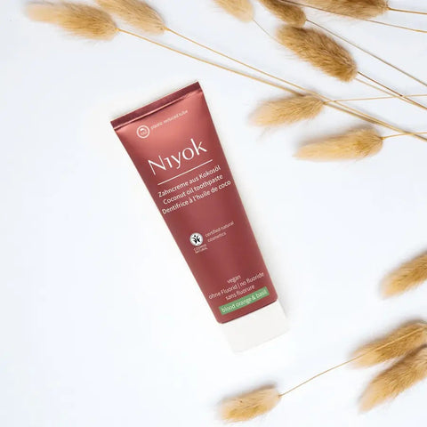 Niyok Zahncreme aus Kokosöl Blutorange & Basilikum Bio 75ml