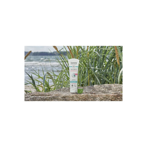Lavera basis sensitive cleansing milk organic 125ml